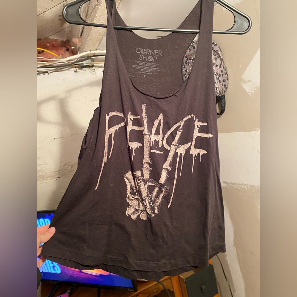 Peace skull hand tank top